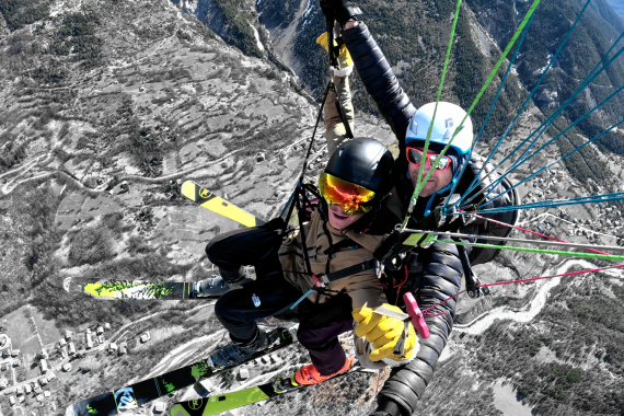 parapente à Pelvoux